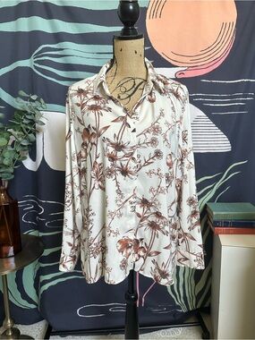 White and Brown Floral Long Sleeve Blouse size XL